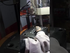 Maszyna do formowania wtryskowego pionowego kablu sprzęgłowego o prędkości 35 ton