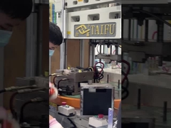 Pionowa wtryskarka 200 ton z niskim stołem roboczym